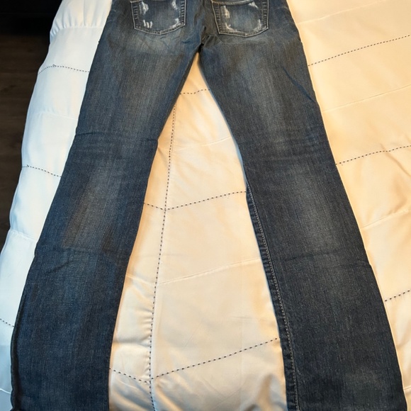 Guess Brand Jeans - Picture 2 of 3